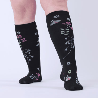 Kompressionsstrümpfe extra breit Blumen
