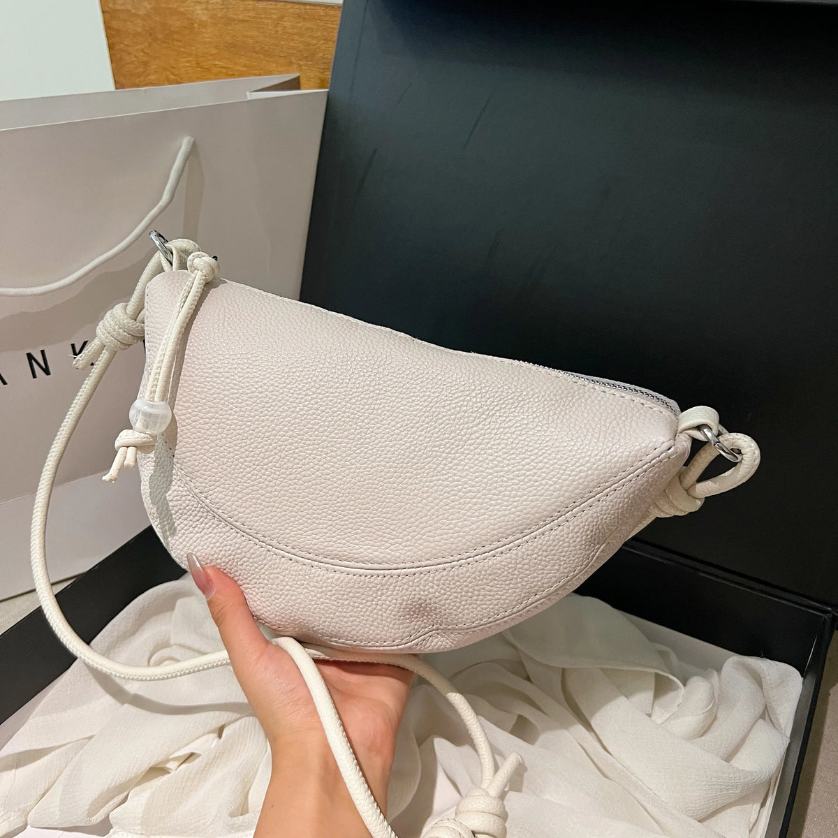 Schultertasche aus Echtleder – Ansicht 4