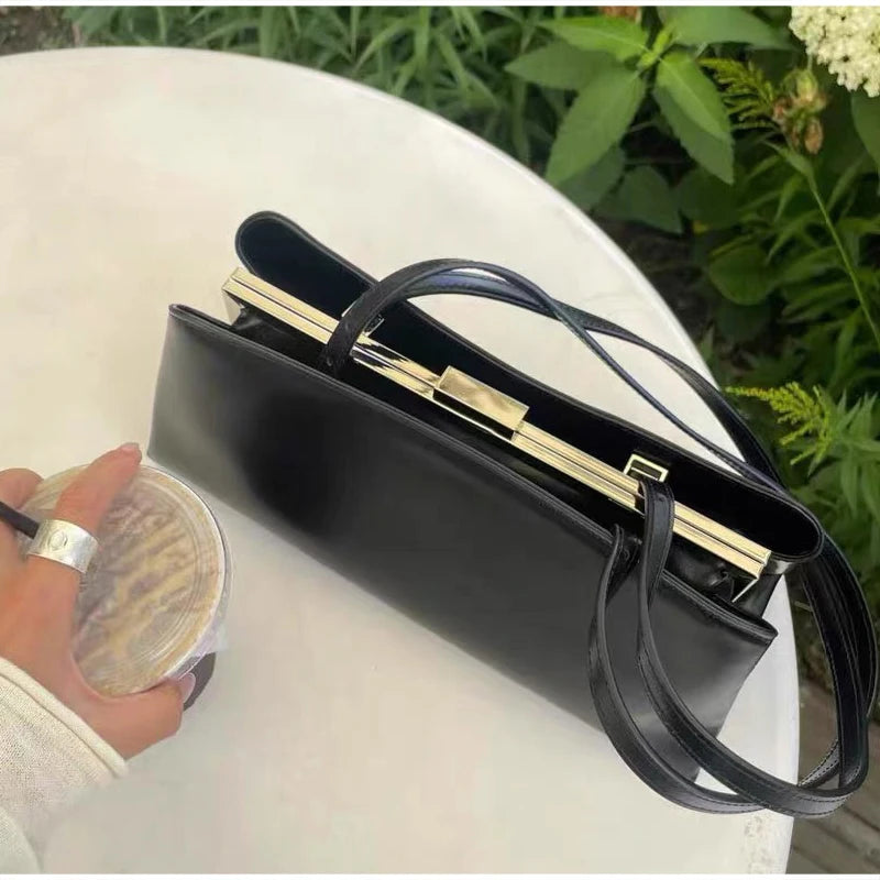 Handtasche magnetisch aus Leder – Ansicht 6