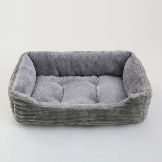 Hundebett aus Plüsch eckig