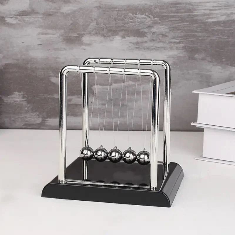 VitaHome™ KineticBalance Newton's Cradle (Metall-Kugelspiel) – Ansicht 6