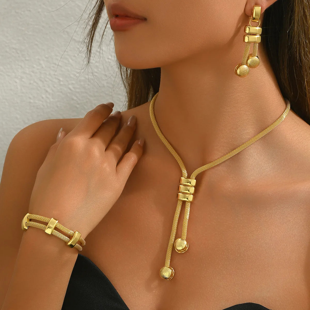 Schmuckset mit Quaste und langer Kette – Ansicht 3