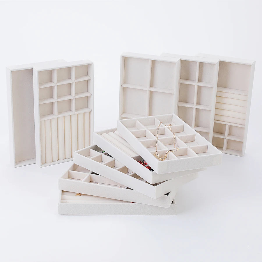 Schmuckbox aus Samt mit Schmucktablett 8-teilig – Ansicht 2